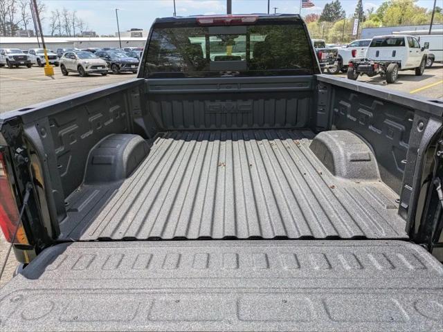 2026 GMC Sierra 2500HD Crew Cab, Standard Bed, SLT, 4WD