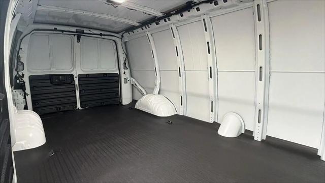 2026 Chevrolet Express Cargo Van 2500 Extended Wheelbase, WT, RWD