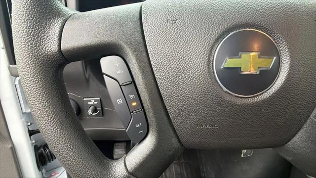 2026 Chevrolet Express Cargo Van 2500 Extended Wheelbase, WT, RWD