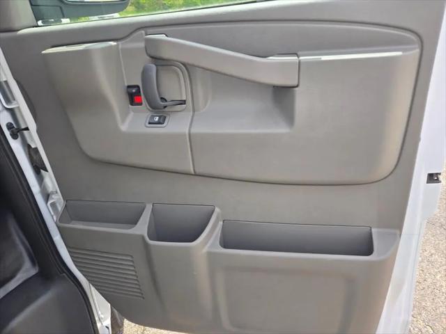 2025 Chevrolet Express Cargo Van RWD 2500 Regular Wheelbase WT