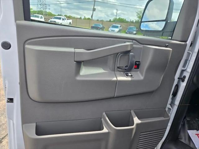 2025 Chevrolet Express Cargo Van RWD 2500 Regular Wheelbase WT