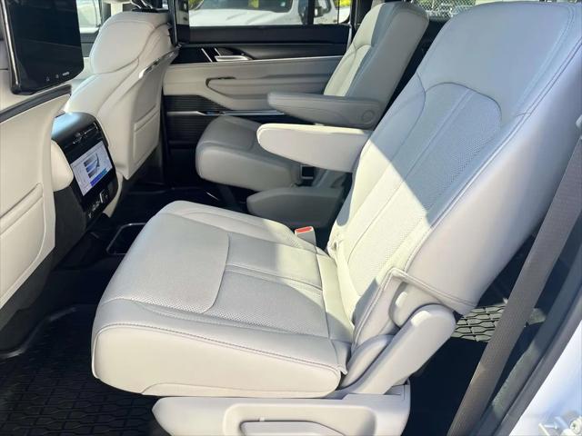2026 Jeep Grand Wagoneer L Summit Obsidian 4x4