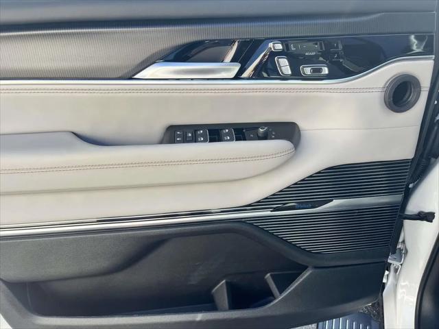 2026 Jeep Grand Wagoneer L Summit Obsidian 4x4