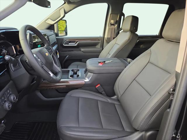 2026 Chevrolet Silverado 2500HD Crew Cab, Standard Bed, LT, 4WD