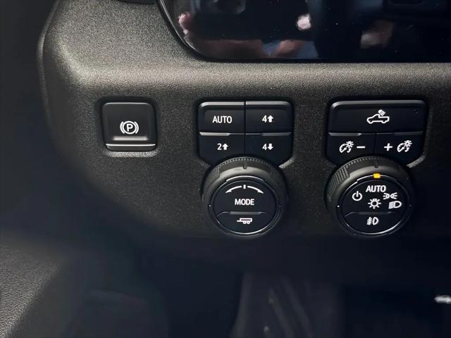 2025 Chevrolet Silverado 1500 4WD Crew Cab Short Bed RST