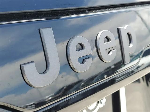 2026 Jeep Cherokee Laredo 4x4