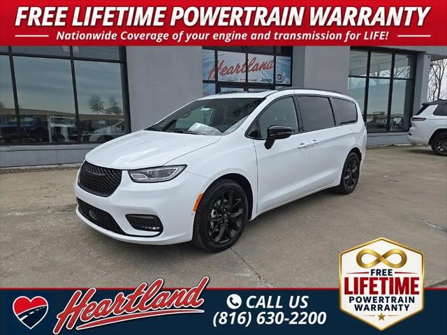 2026 Chrysler Pacifica Select for sale in Excelsior Springs, MO