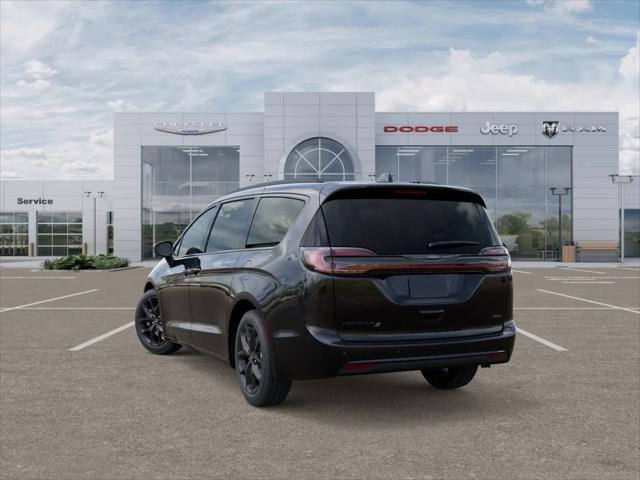 2026 Chrysler Pacifica Select AWD