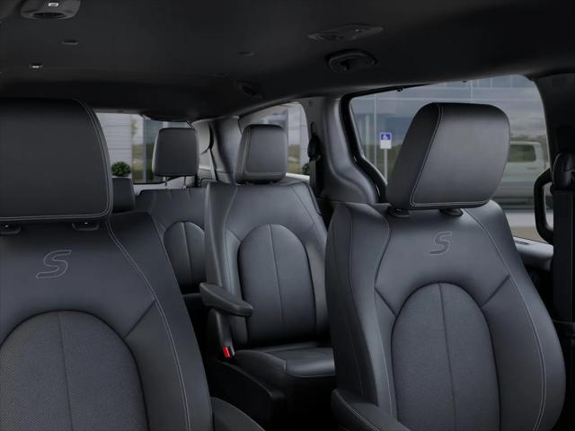 2026 Chrysler Pacifica Select AWD