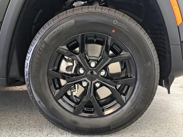 2026 Jeep Grand Cherokee L Altitude 4x2