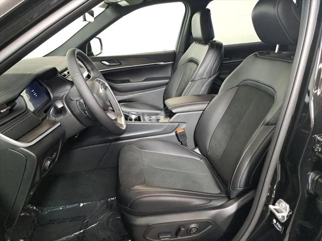 2026 Jeep Grand Cherokee L Altitude 4x2