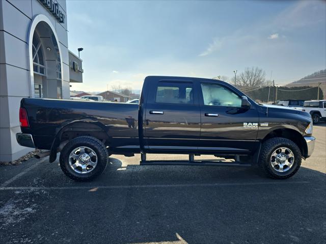 2017 RAM 2500 SLT Crew Cab 4x4 64 Box