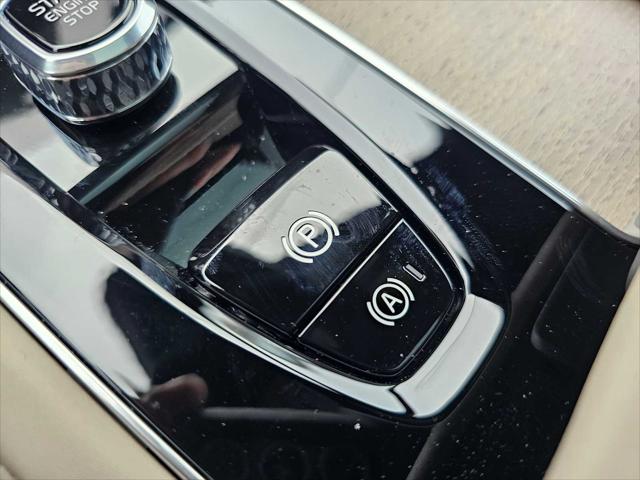 2026 Volvo XC90 Plug-In Hybrid Plus, T8 AWD, Electric/Gasoline, Bright, 7 Seats