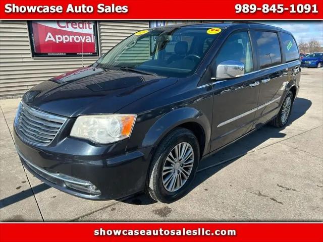 2014 Chrysler Town & Country Touring-L for sale in Chesaning, MI