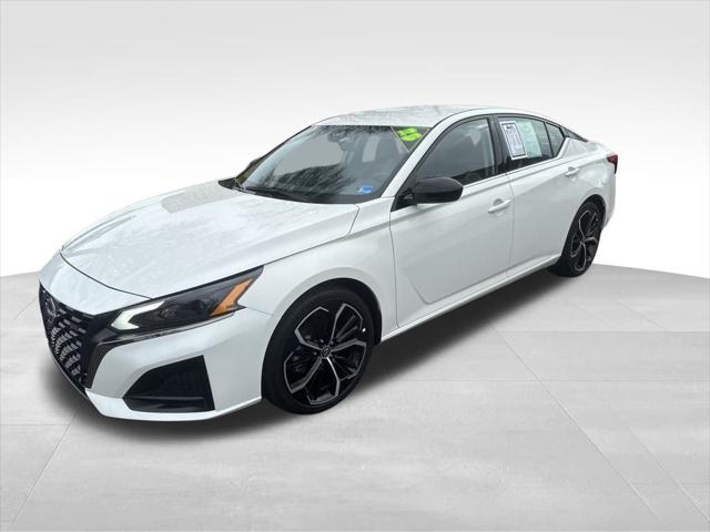 2025 Nissan Altima SR FWD