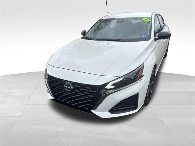 2025 Nissan Altima SR FWD