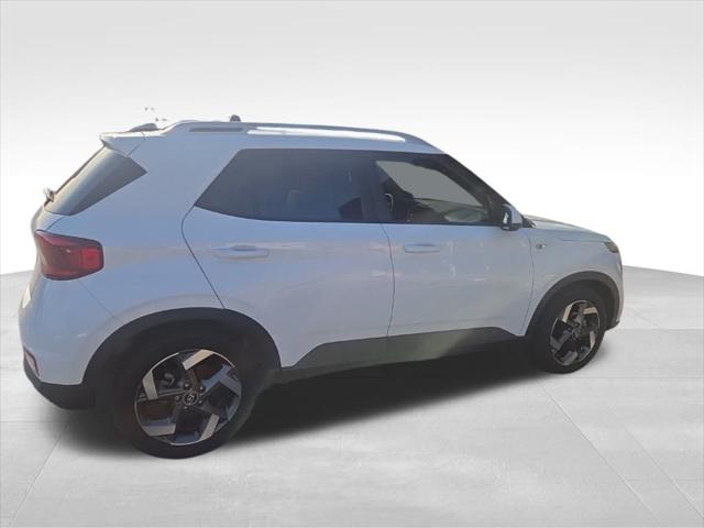 2022 Hyundai Venue SEL