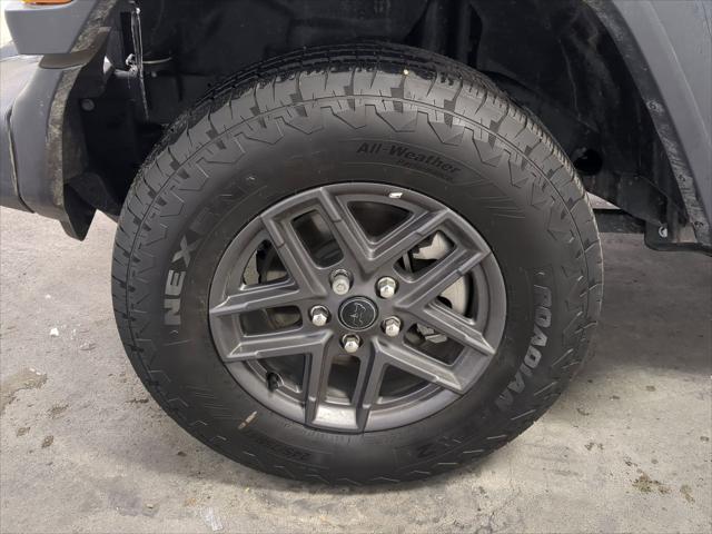 2025 Jeep Wrangler 4-Door Summit 4x4