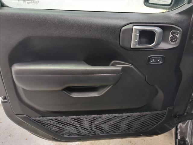 2025 Jeep Wrangler 4-Door Summit 4x4