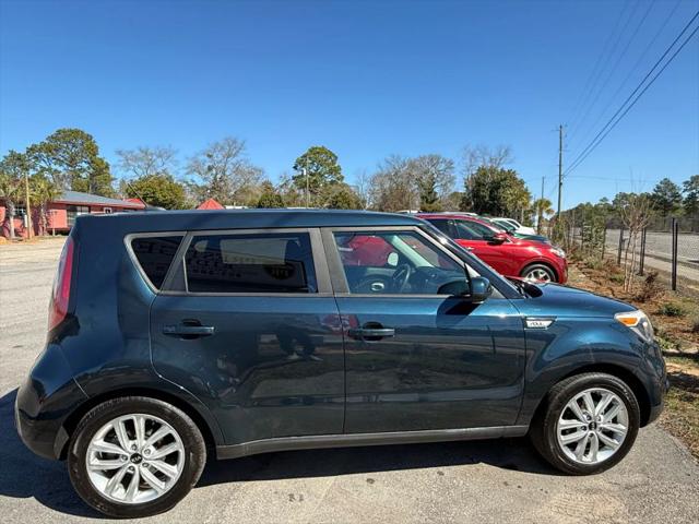 2017 Kia Soul +