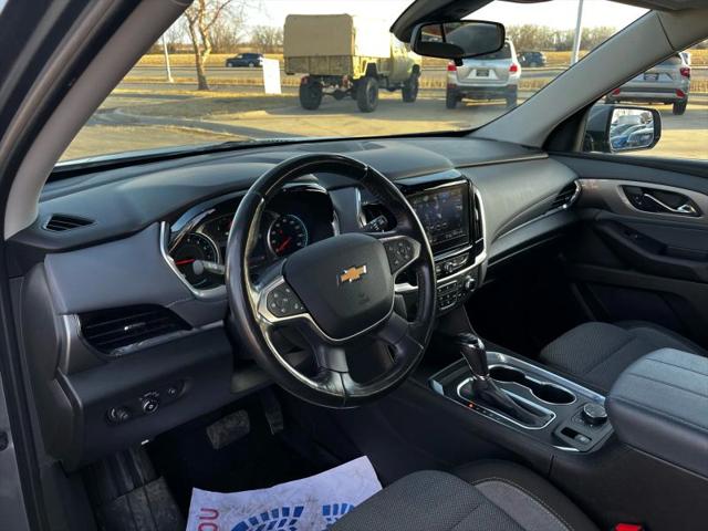2020 Chevrolet Traverse AWD LT Cloth
