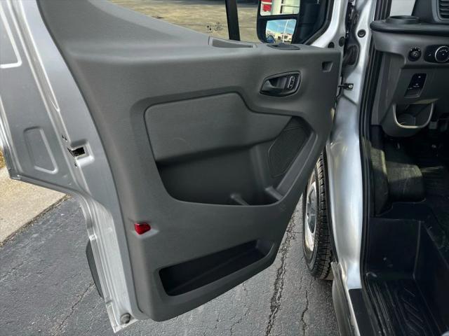 2023 Ford Transit Cargo Van Medium Roof w/LWB