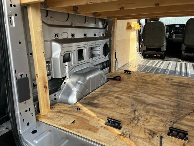 2023 Ford Transit Cargo Van Medium Roof w/LWB