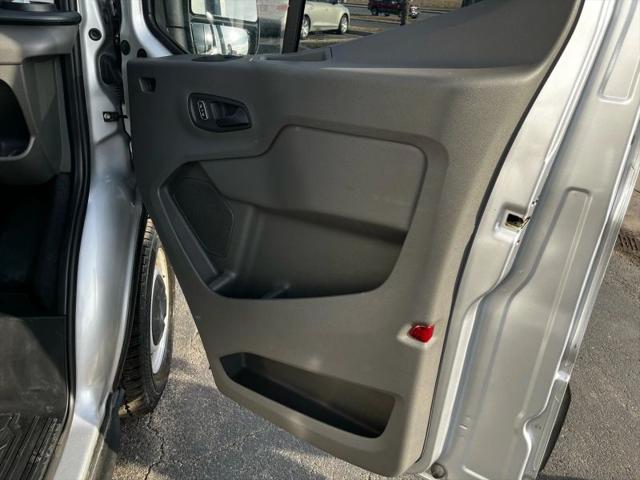 2023 Ford Transit Cargo Van Medium Roof w/LWB