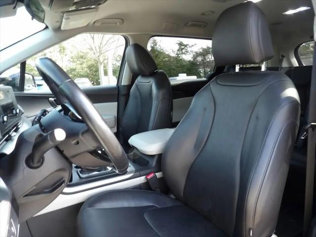2022 Kia Carnival MPV LX Seat Package