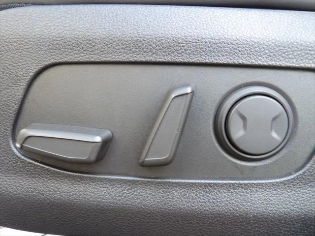2022 Kia Carnival MPV LX Seat Package