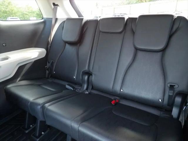 2022 Kia Carnival MPV LX Seat Package