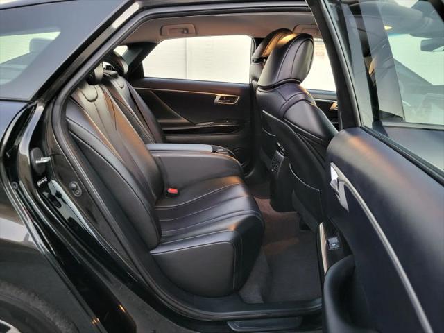 2017 Toyota Mirai Base