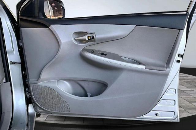 2011 Toyota Corolla LE