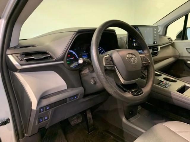 2023 Toyota Sienna Limited