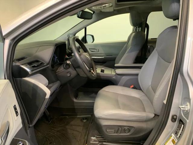 2023 Toyota Sienna Limited