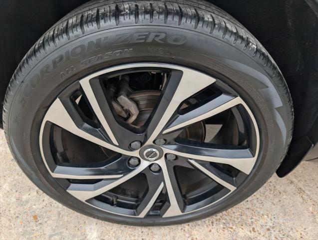 2021 Volvo XC40 T5 R-Design