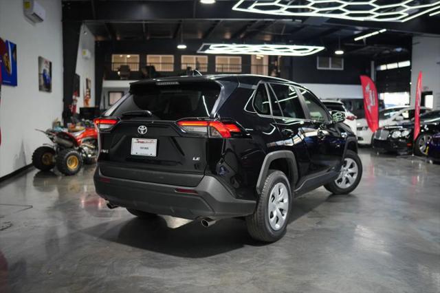 2025 Toyota RAV4 LE