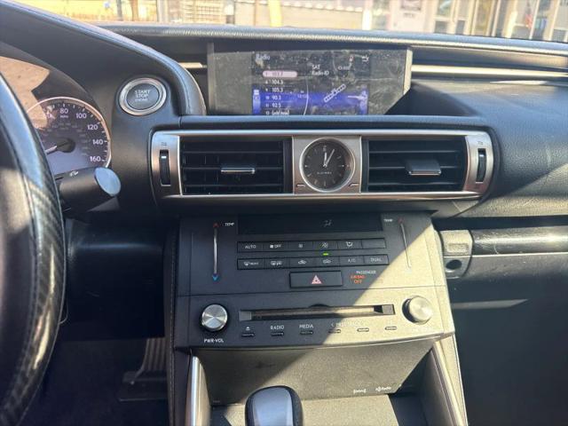 2016 Lexus IS 200t 200t