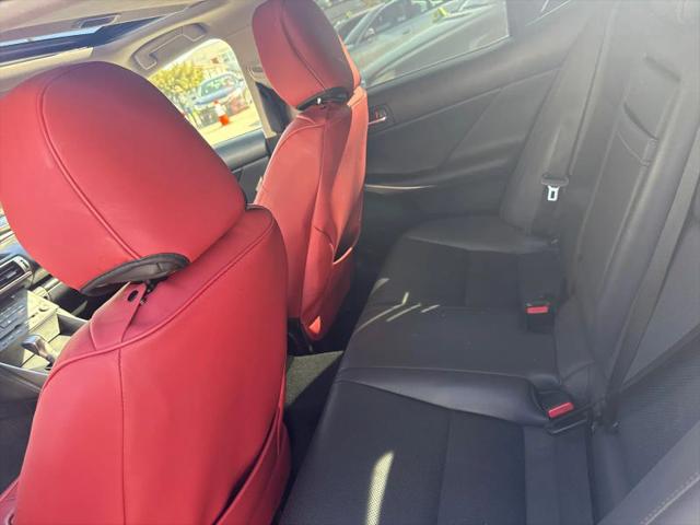 2016 Lexus IS 200t 200t