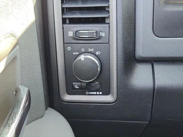 2017 Ram 1500 Tradesman Regular Cab 4x2 8' Box