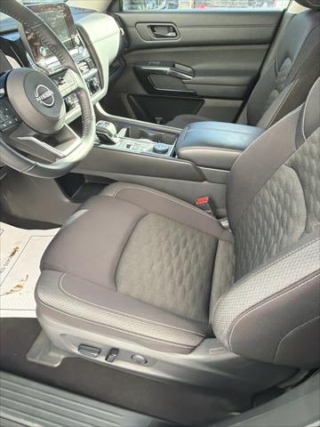 2023 Nissan Pathfinder SV 4WD