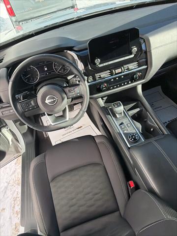 2023 Nissan Pathfinder SV 4WD