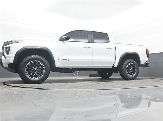 2026 GMC Canyon AT4, 4WD