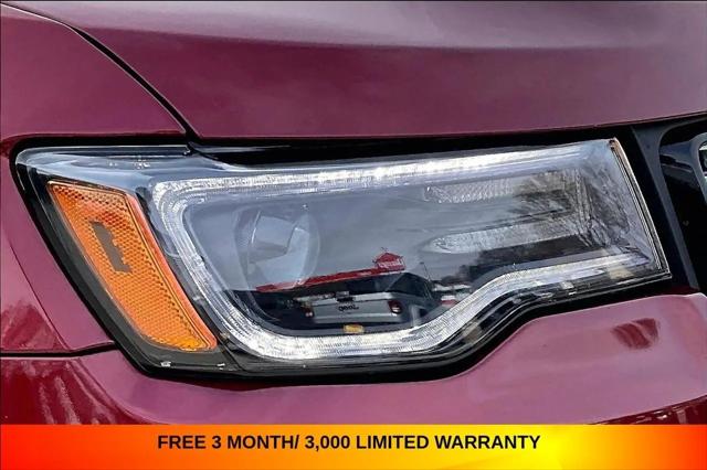 2022 Jeep Grand Cherokee Laredo X 4x4