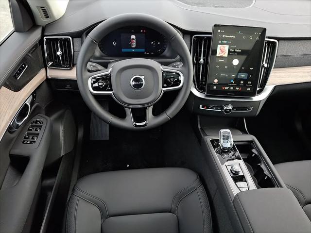 2026 Volvo XC90 Plus, B6 AWD Gas (mild hybrid), Gasoline, Bright, 7 Seats