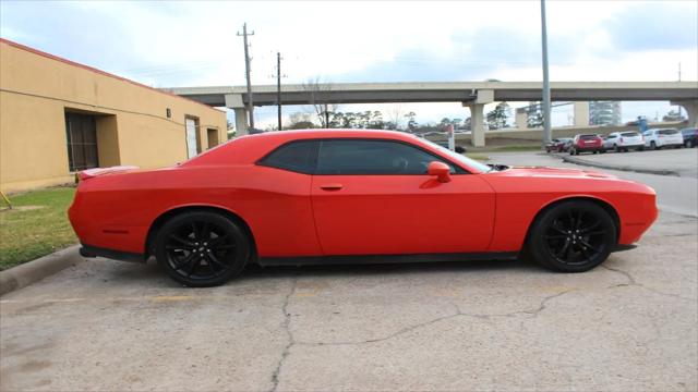 2017 Dodge Challenger SXT Plus