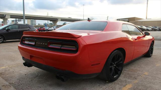 2017 Dodge Challenger SXT Plus