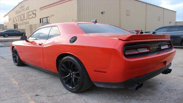 2017 Dodge Challenger SXT Plus
