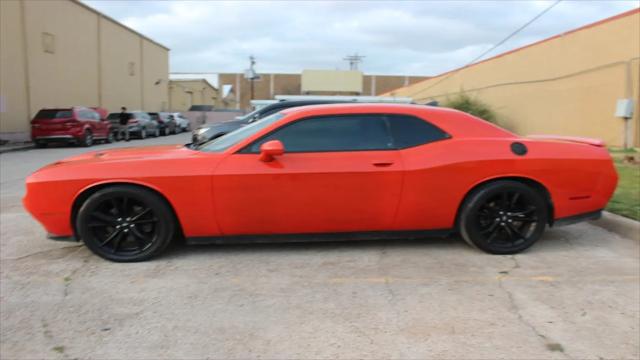 2017 Dodge Challenger SXT Plus