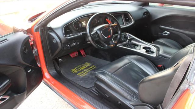 2017 Dodge Challenger SXT Plus